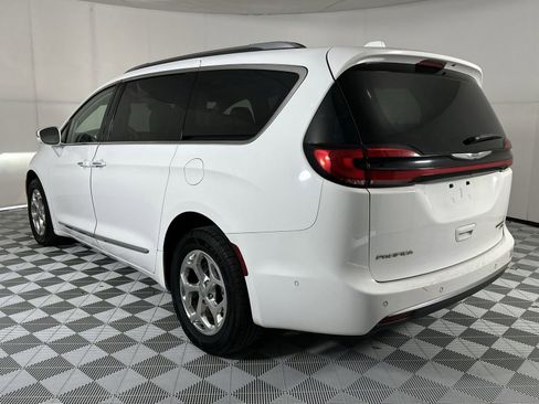 Used 2021 Chrysler Pacifica Limited w/ Premium & Safety Sphere Group AWD/4WD image 6