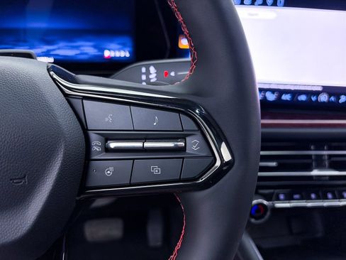 Used 2024 Chevrolet Traverse RS w/ LPO, Floor Liner Package image 33