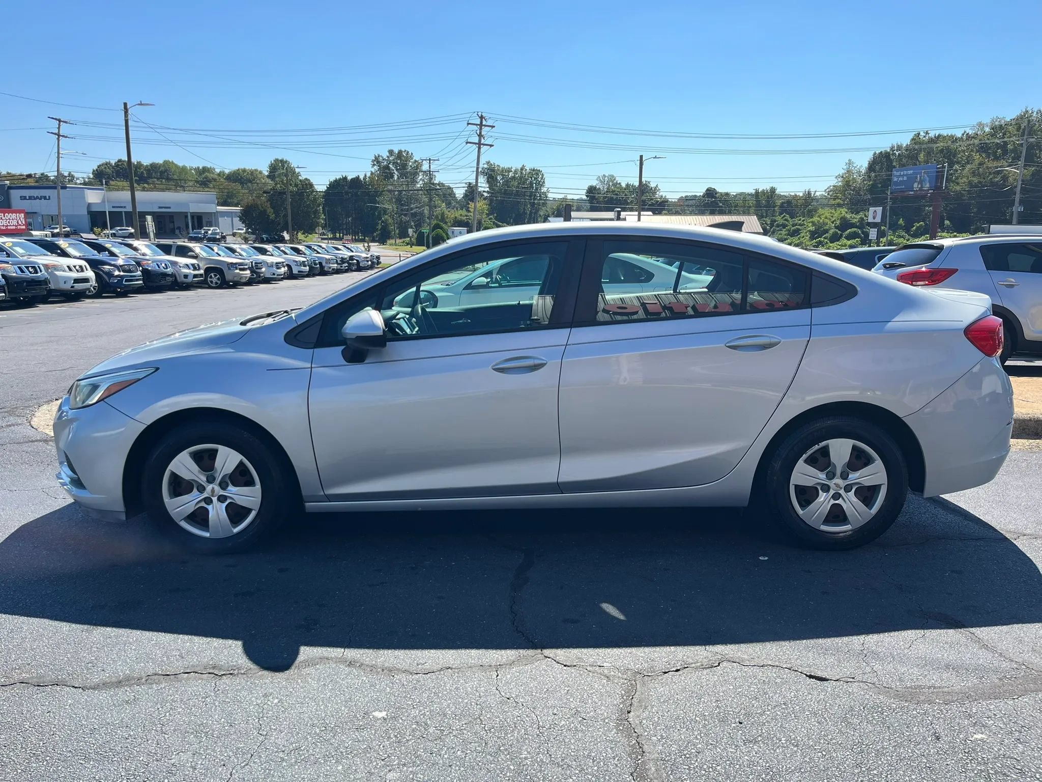 Used 2017 Chevrolet Cruze LS FWD image 4