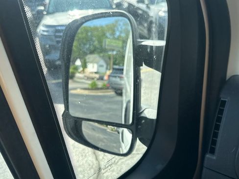 Used 2025 RAM ProMaster 2500 w/ U-Haul Equipment Group FWD image 28