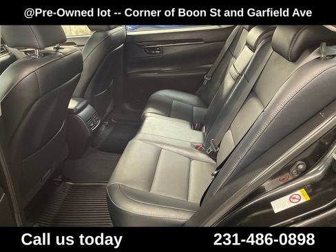 Used 2018 Lexus ES 350 w/ Premier Package FWD image 21