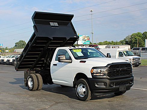 Used 2024 RAM 3500 Tradesman AWD/4WD image 2