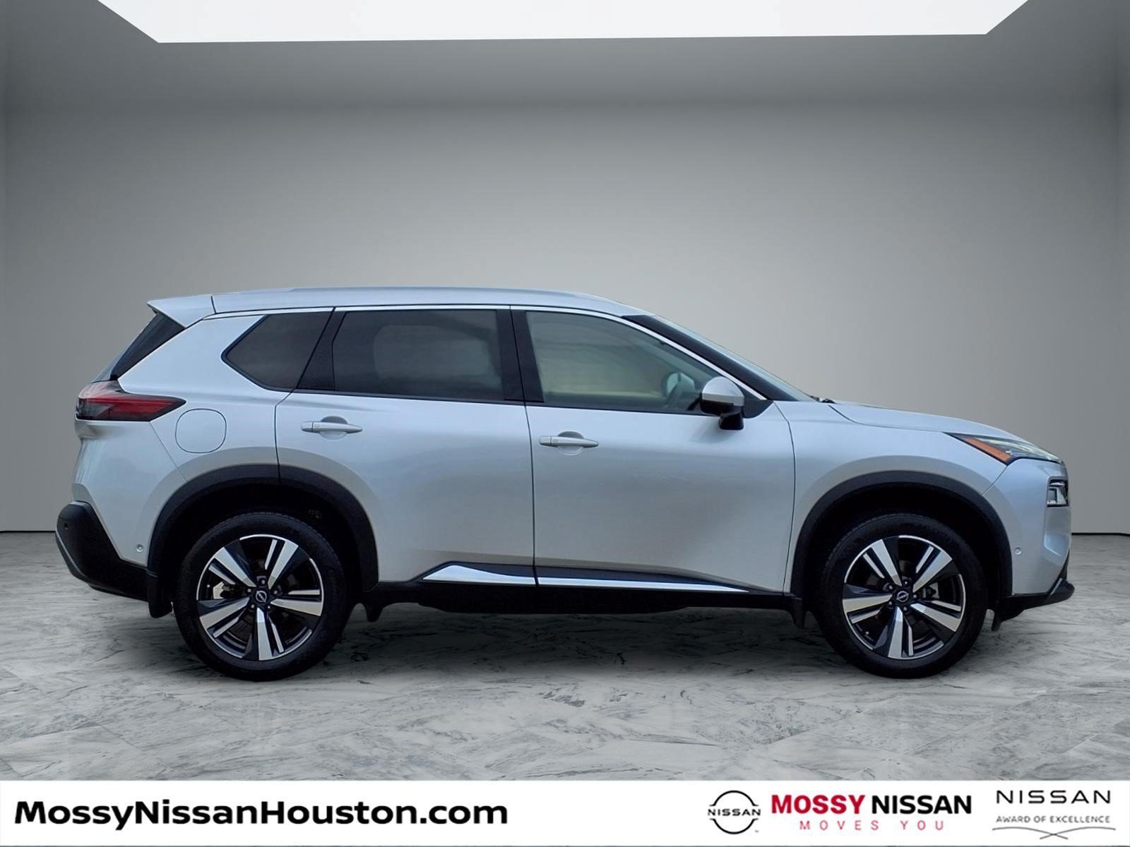 Certified 2022 Nissan Rogue SL w/ SL Premium Package FWD image 8