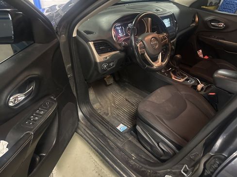 Used 2016 Jeep Cherokee Latitude image 8