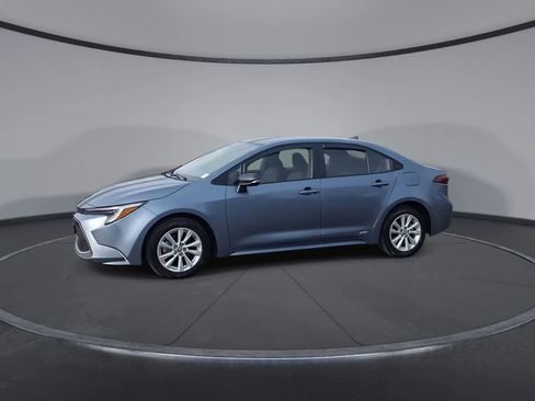 Used 2023 Toyota Corolla LE w/ LE Convenience Package image 4