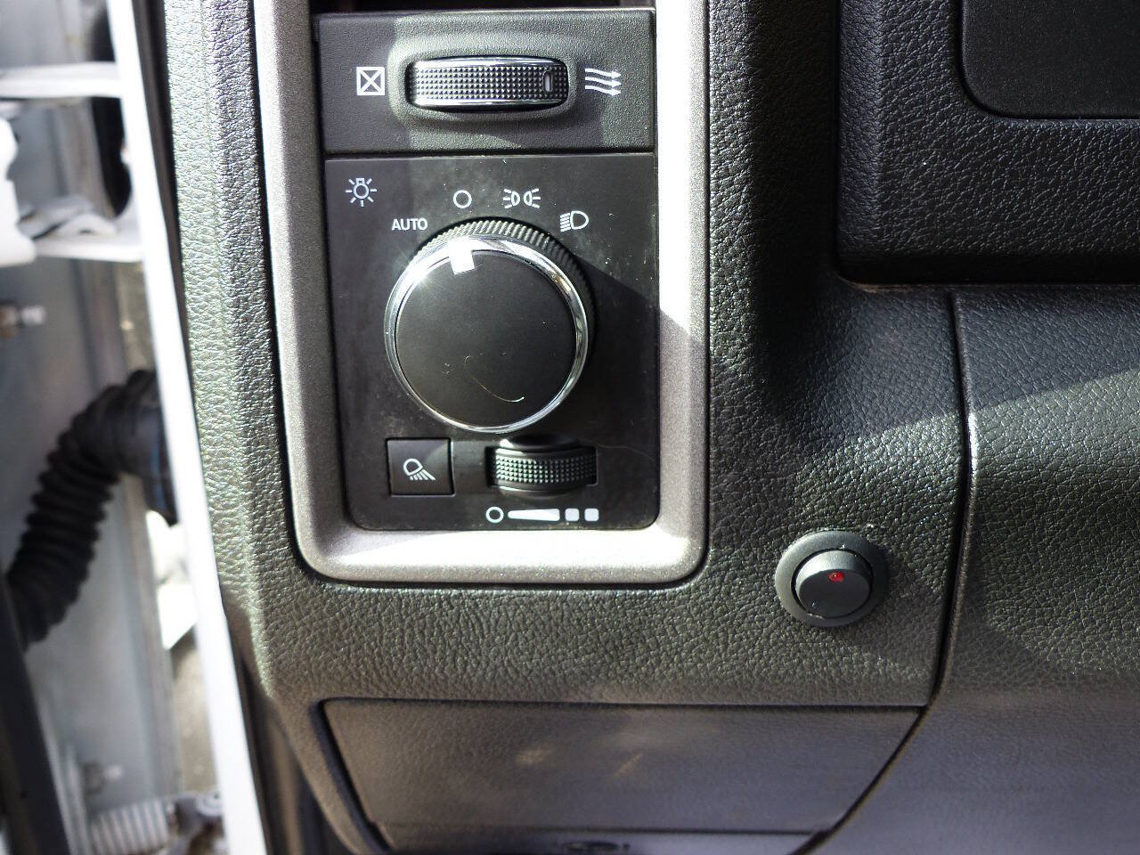 Used 2021 RAM 1500 Tradesman w/ Chrome Appearance Group AWD/4WD image 24