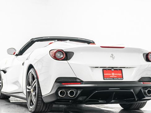 Used 2019 Ferrari Portofino RWD image 7