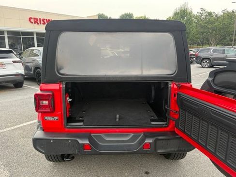 Used 2023 Jeep Wrangler Unlimited Sahara w/ Safety Group AWD/4WD image 7