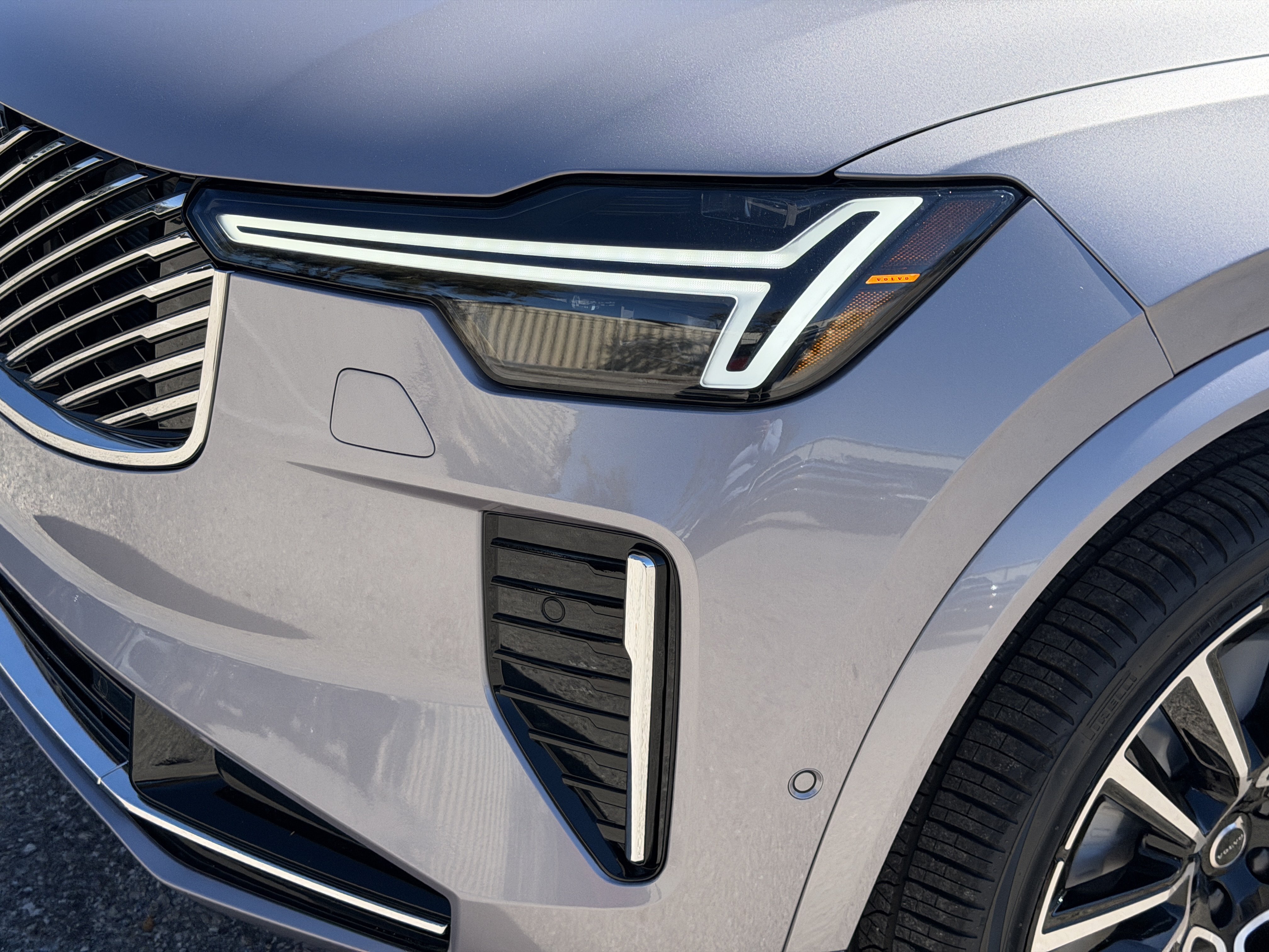 New 2026 Volvo XC90 B5 Ultra w/ Protection Package AWD/4WD image 8