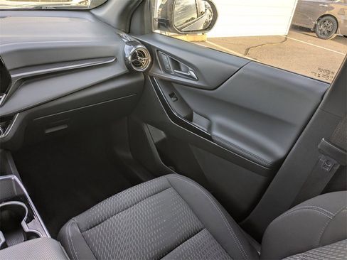 Certified 2025 Chevrolet Equinox LT image 19