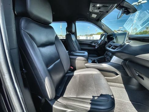 Used 2022 Chevrolet Suburban LT image 28