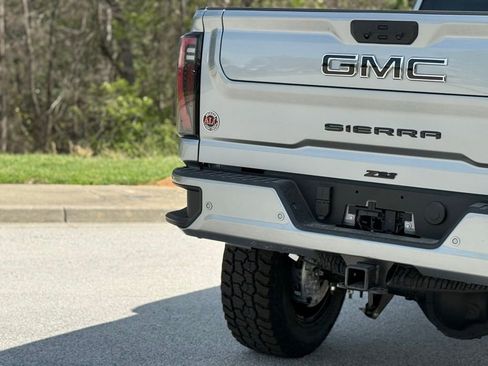 New 2026 GMC Sierra 2500 AT4 w/ Technology Package image 16