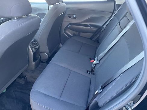 Used 2025 Hyundai Kona SEL image 13