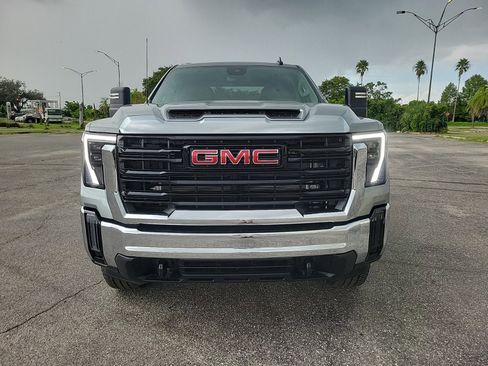 New 2025 GMC Sierra 3500 Pro image 3