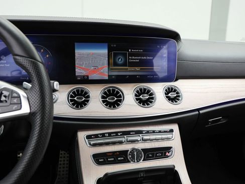 Used 2018 Mercedes-Benz E 400 4MATIC Coupe image 9