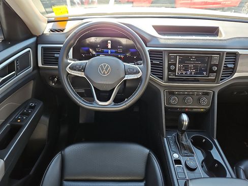 Used 2023 Volkswagen Atlas SE image 7