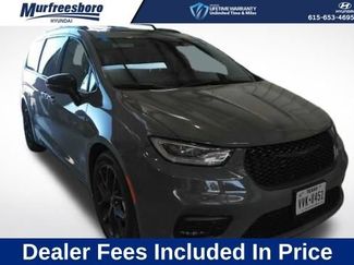 Used 2025 Chrysler Pacifica Limited FWD video 1