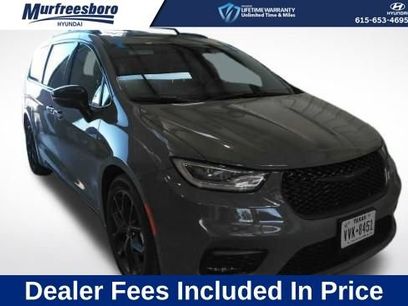 Used 2025 Chrysler Pacifica Limited