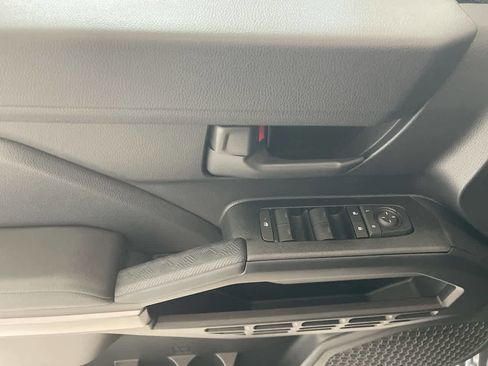 New 2026 Toyota 4Runner SR5 AWD/4WD image 13