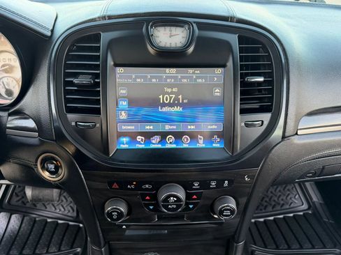 Used 2013 Chrysler 300 C image 15