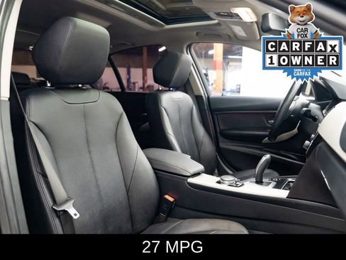 Used 2017 BMW 320i Sedan RWD image 25