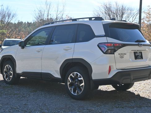 Certified 2026 Subaru Forester Premium w/ Base/Premium Package AWD/4WD image 7