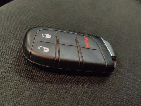 Used 2020 Dodge Durango SXT RWD image 32