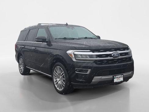 Used 2024 Ford Expedition Limited AWD/4WD image 9