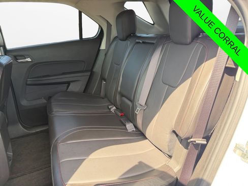 Used 2017 Chevrolet Equinox Premier w/ Enhanced Convenience Package AWD/4WD image 13