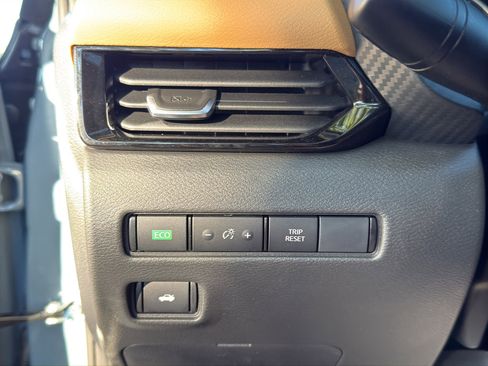 New 2025 Nissan Sentra SV image 22