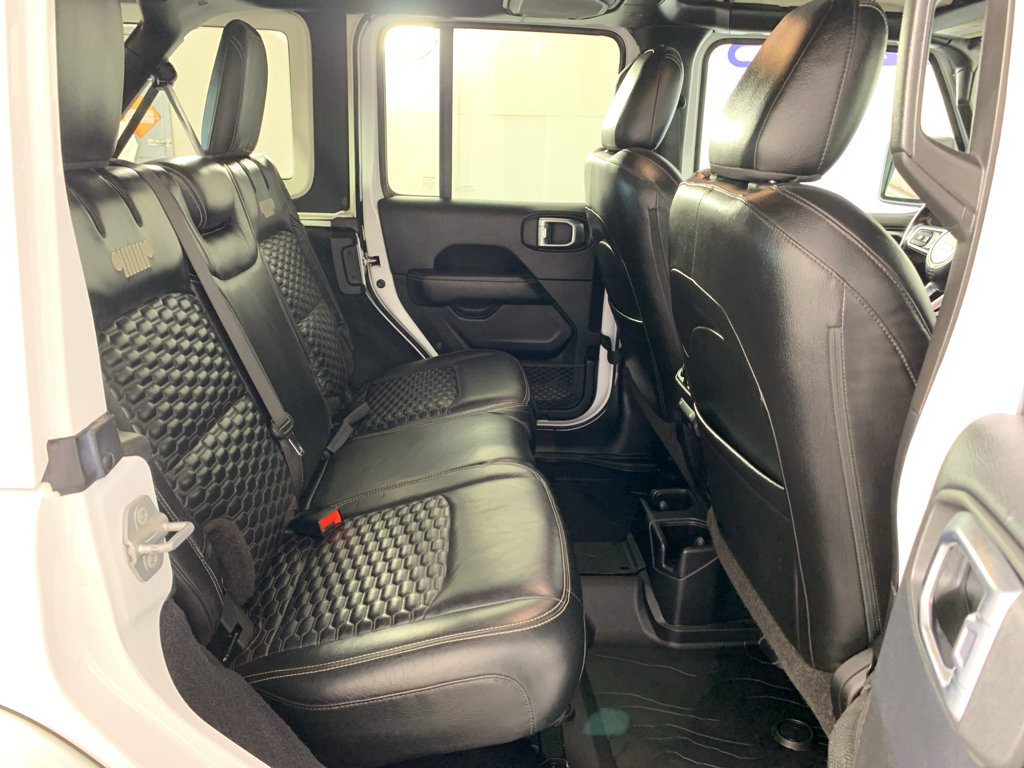 Used 2019 Jeep Wrangler Unlimited Sahara AWD/4WD image 37