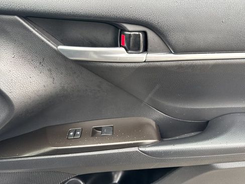 Used 2024 Toyota Camry LE FWD image 17