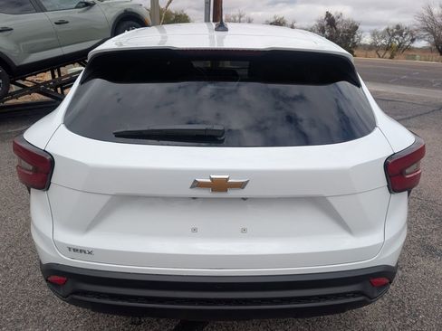 New 2026 Chevrolet Trax LS w/ LS Convenience Package image 4