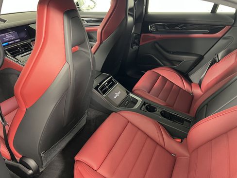 Used 2025 Porsche Panamera 4 image 24