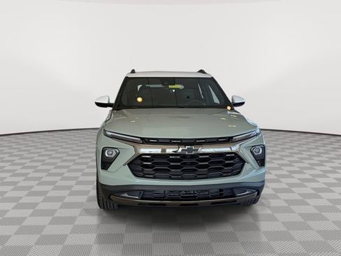 Certified 2025 Chevrolet TrailBlazer ACTIV w/ Driver Confidence Package FWD image 3