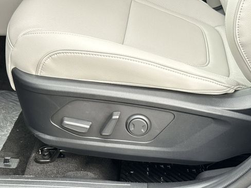 New 2026 Hyundai Tucson Limited FWD image 14