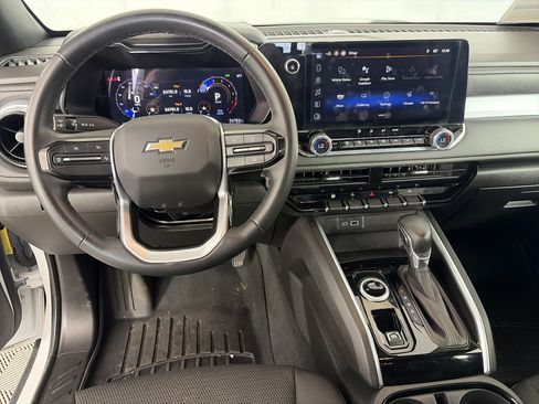 Certified 2024 Chevrolet Colorado LT w/ LT Convenience Package AWD/4WD image 3