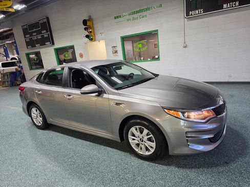 Used 2018 Kia Optima LX FWD image 4