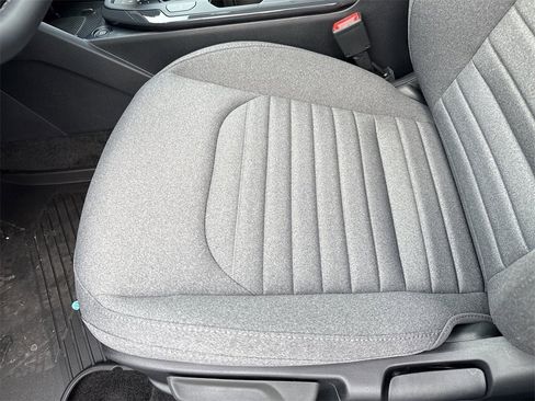 New 2025 Kia K4 EX image 9