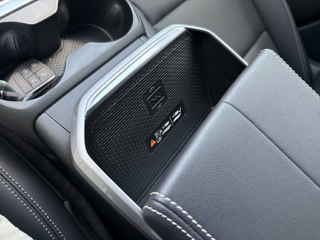 New 2027 GMC Terrain Elevation w/ Elevation Premium Package FWD image 28