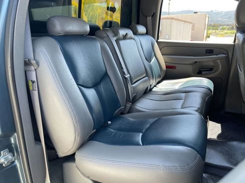 Used 2007 Chevrolet Silverado 3500 LT w/ Heavy-Duty Power Package image 24