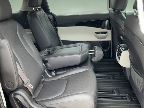 Used 2024 Kia Carnival SX FWD image 19