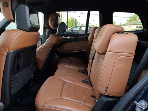 Used 2019 Mercedes-Benz GLS 550 4MATIC image 10