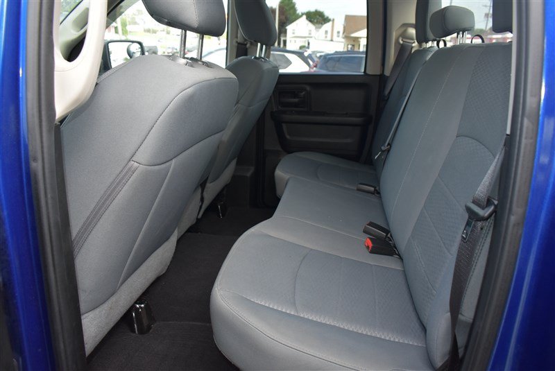 Used 2019 RAM 1500 Express w/ Express Value Package AWD/4WD image 19
