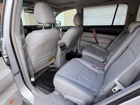 Used 2008 Toyota Highlander Limited AWD/4WD image 26