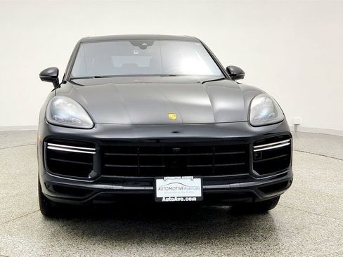 Used 2020 Porsche Cayenne Turbo image 2