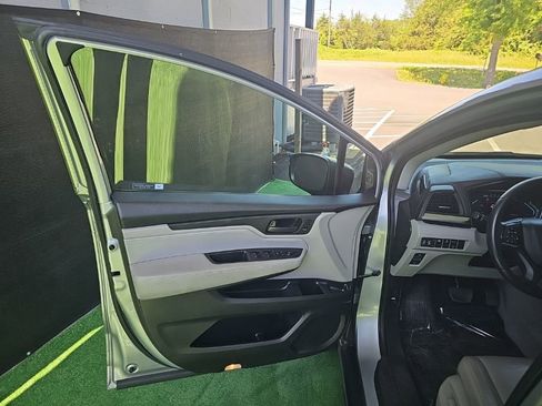 Used 2018 Honda Odyssey EX-L image 40