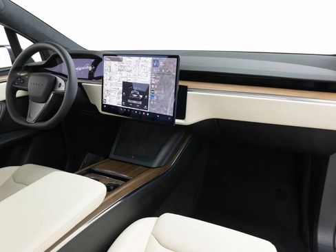 Used 2023 Tesla Model X AWD/4WD image 2