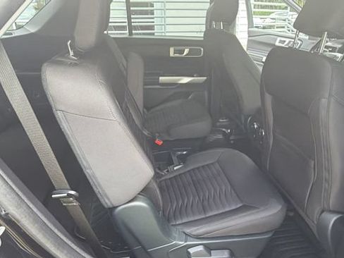 Used 2021 Ford Explorer XLT AWD/4WD image 20
