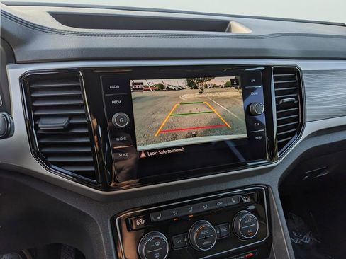 Certified 2023 Volkswagen Atlas Cross Sport SE image 25